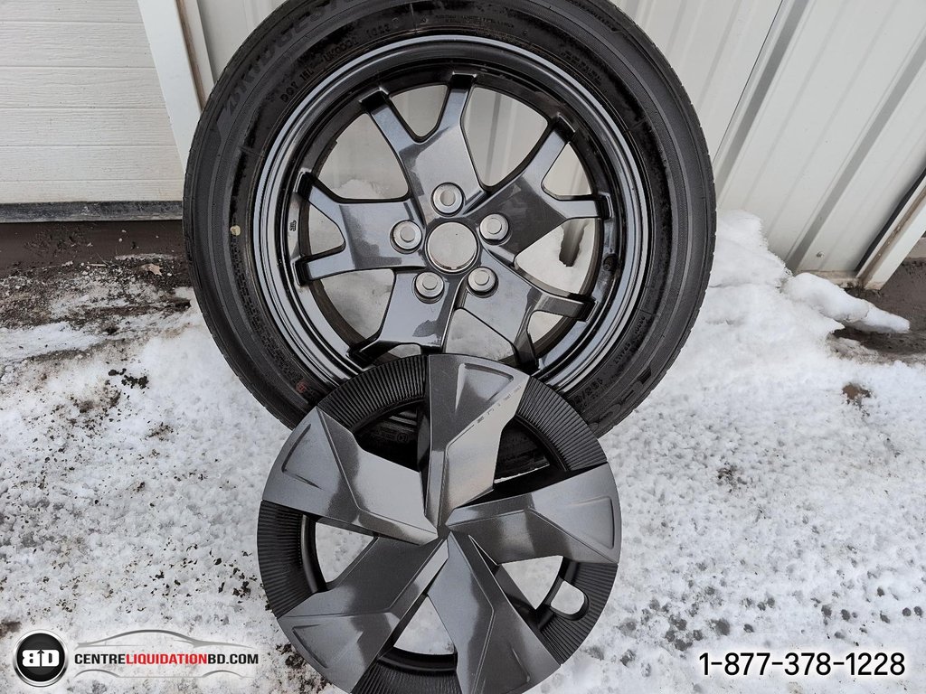 Toyota Prius Prime SE PLUG-IN-HYBRID 77KM D’AUTONOMIE 2023 à Granby, Québec - 12 - w1024h768px