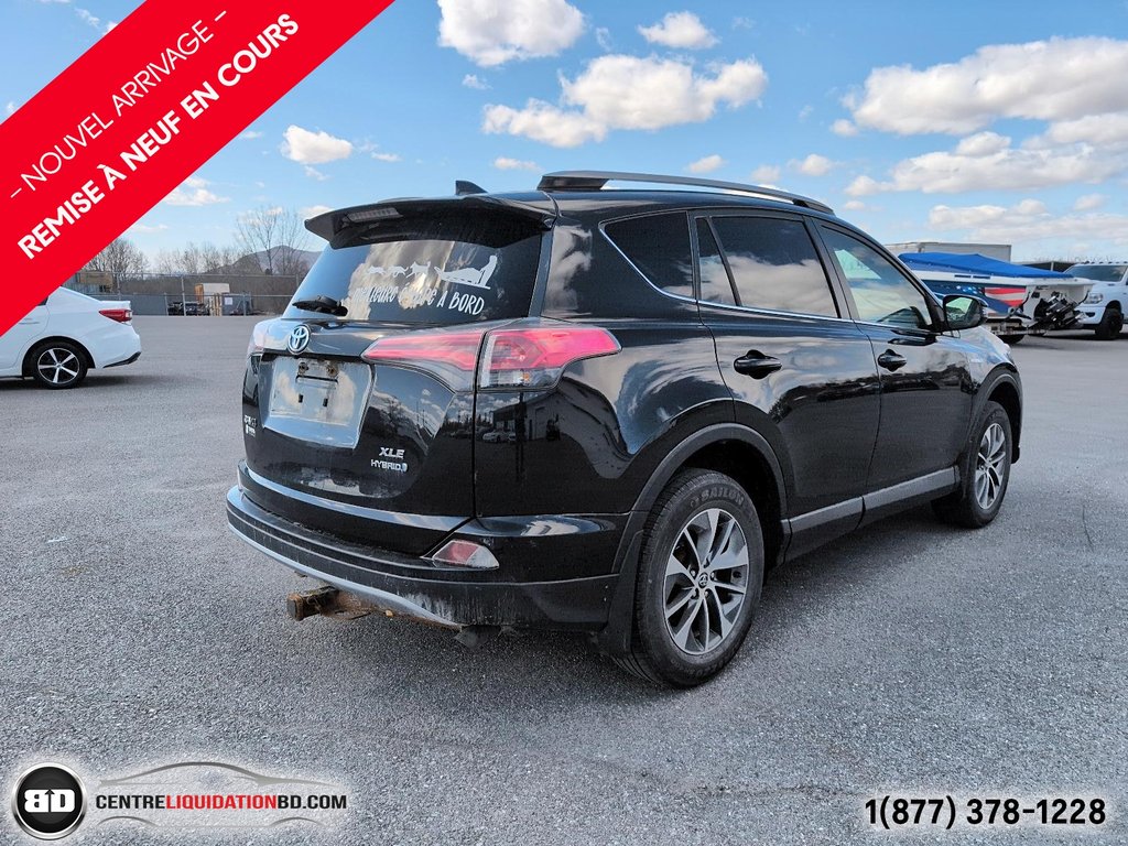 2017 Toyota RAV4 Hybrid XLE AWD TOIT OUVRANT in Granby, Quebec - 4 - w1024h768px