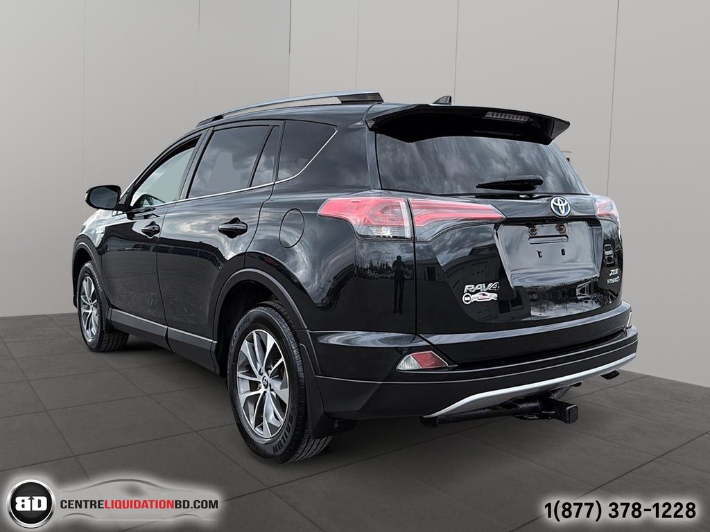 2017 Toyota RAV4 Hybrid XLE AWD TOIT OUVRANT in Granby, Quebec - 8 - w1024h768px