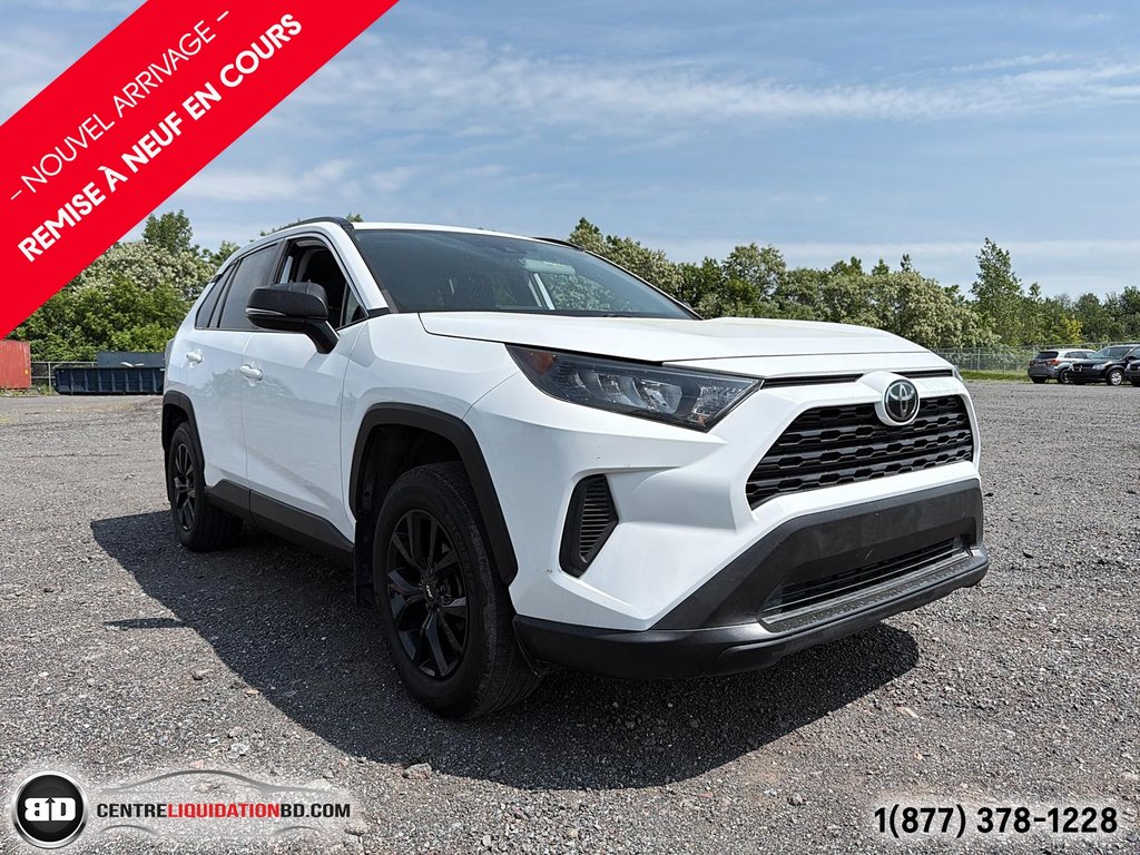 Toyota RAV4 LE AWD 2020 à Granby, Québec - 4 - w1024h768px
