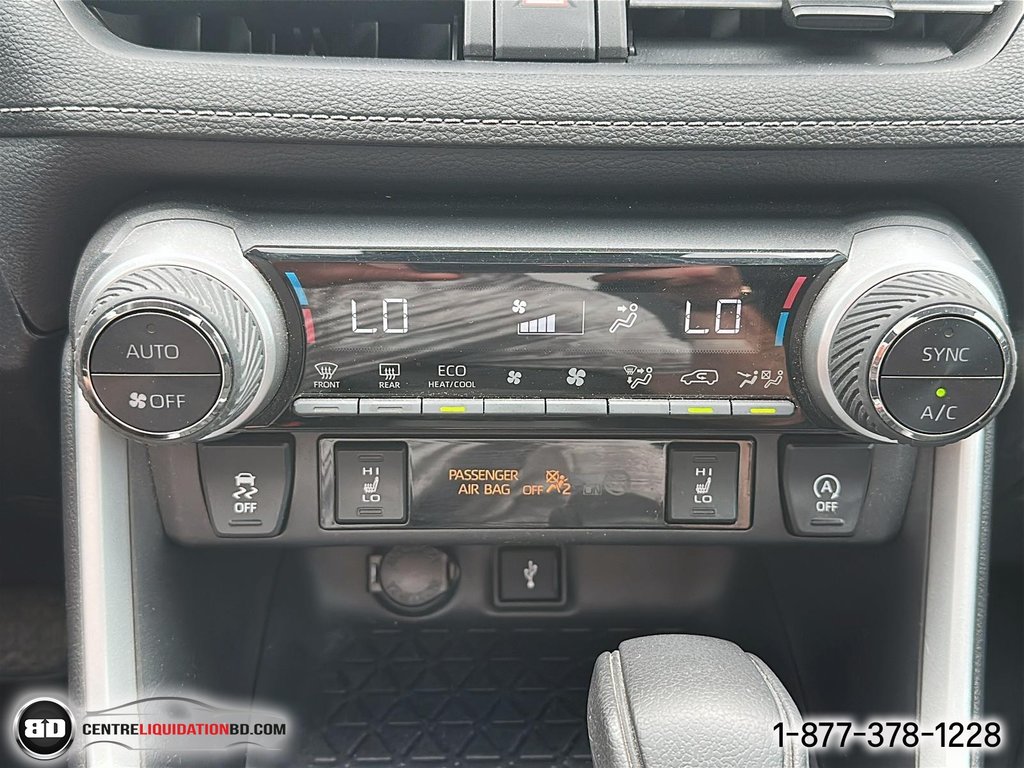 2021 Toyota RAV4 in Granby, Quebec - 17 - w1024h768px
