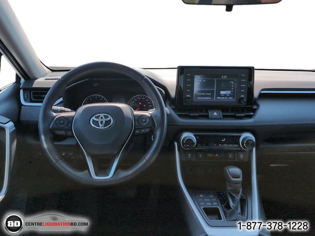 2021 Toyota RAV4 XLE in Granby, Quebec - 13 - w1024h768px
