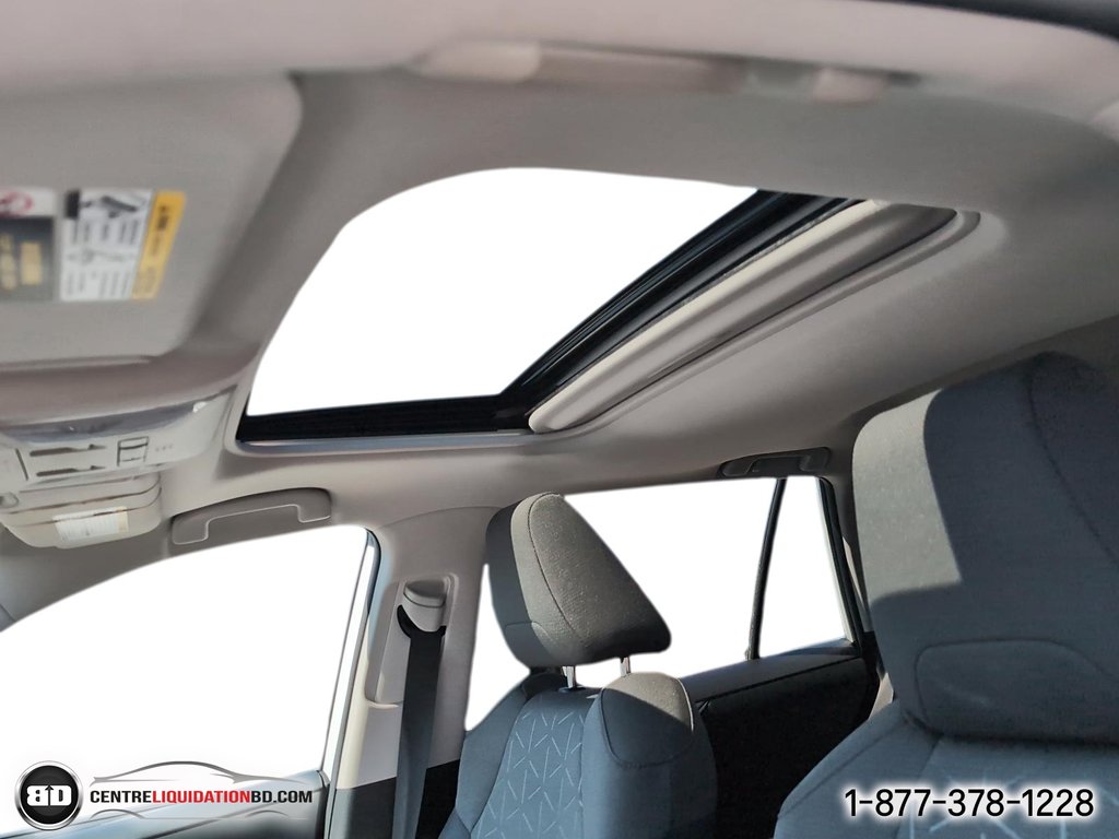 2021 Toyota RAV4 XLE in Granby, Quebec - 19 - w1024h768px