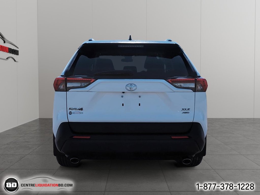 2021 Toyota RAV4 XLE in Granby, Quebec - 6 - w1024h768px