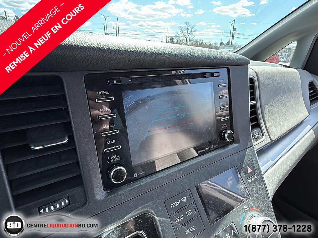 Toyota Sienna LE 2019 à Granby, Québec - 17 - w1024h768px