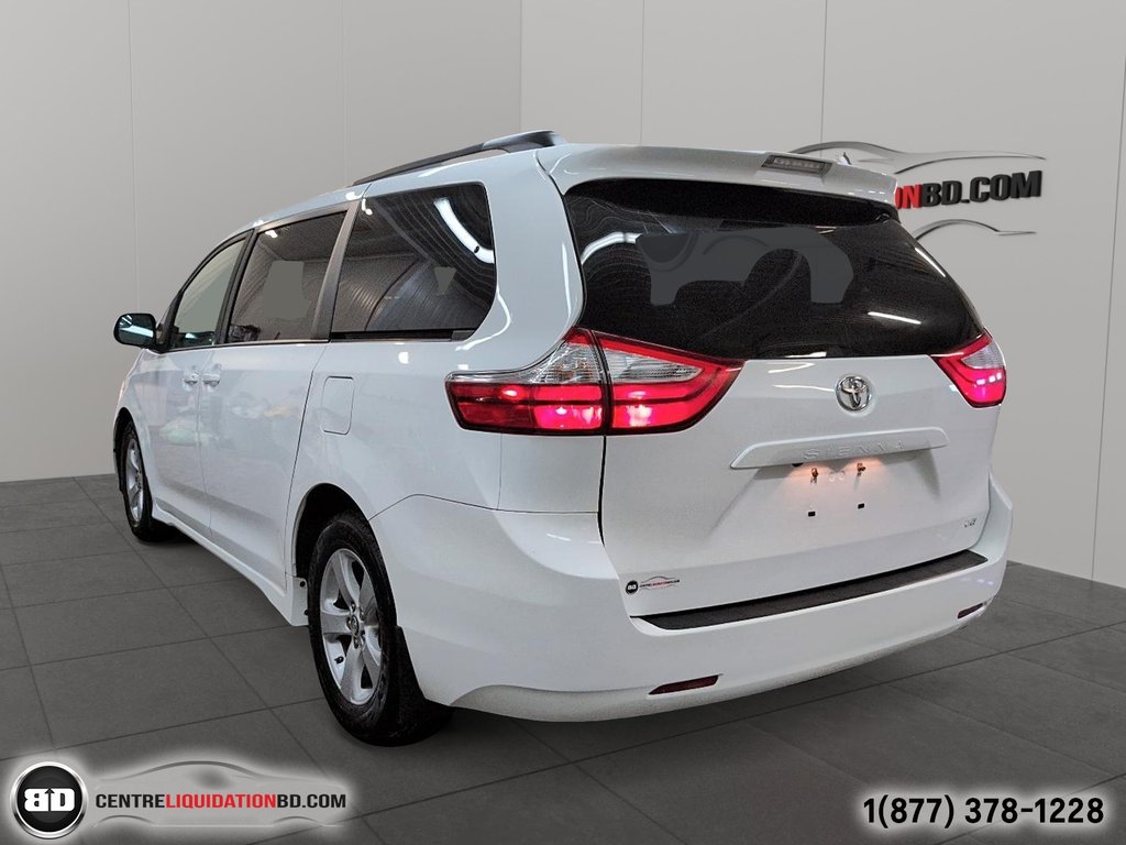 2019 Toyota Sienna LE in Granby, Quebec - 8 - w1024h768px