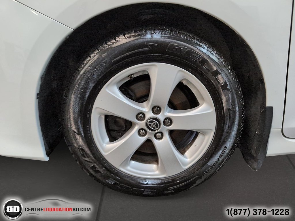 2019 Toyota Sienna LE in Granby, Quebec - 12 - w1024h768px