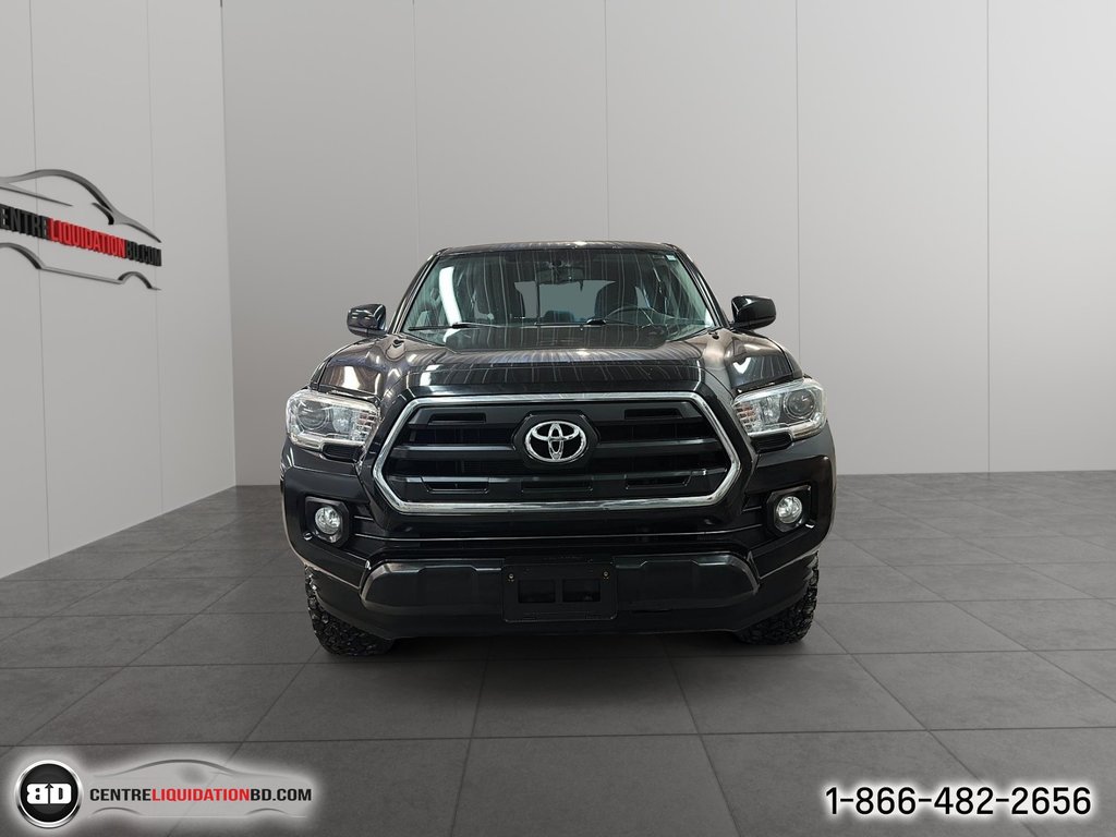 2017 Toyota Tacoma SR5 in Granby, Quebec - 2 - w1024h768px