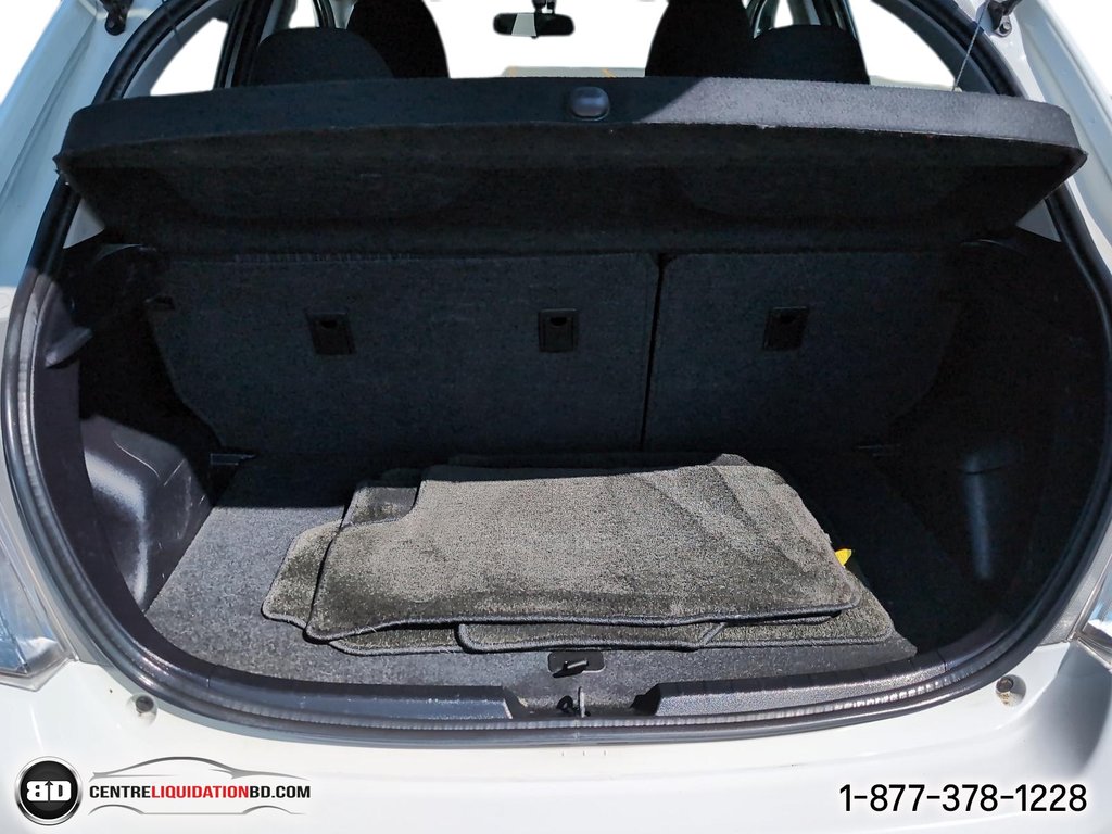 Toyota Yaris  2014 à Granby, Québec - 9 - w1024h768px