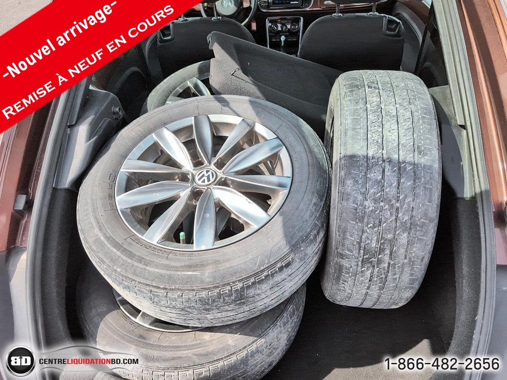 Volkswagen Beetle Coupe 1.8L TURBO 2017 à Granby, Québec - 8 - w1024h768px