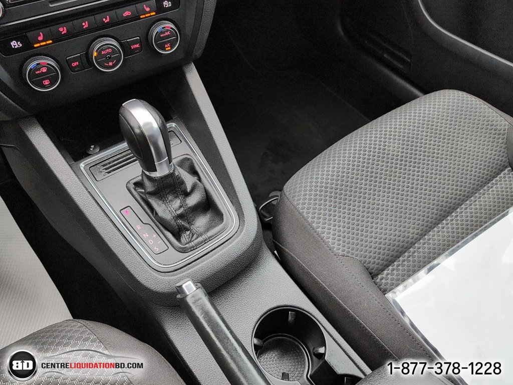 Volkswagen Jetta Sedan COMFORTLINE AUTOMATIQUE TOIT MAGS 2015 à Granby, Québec - 21 - w1024h768px