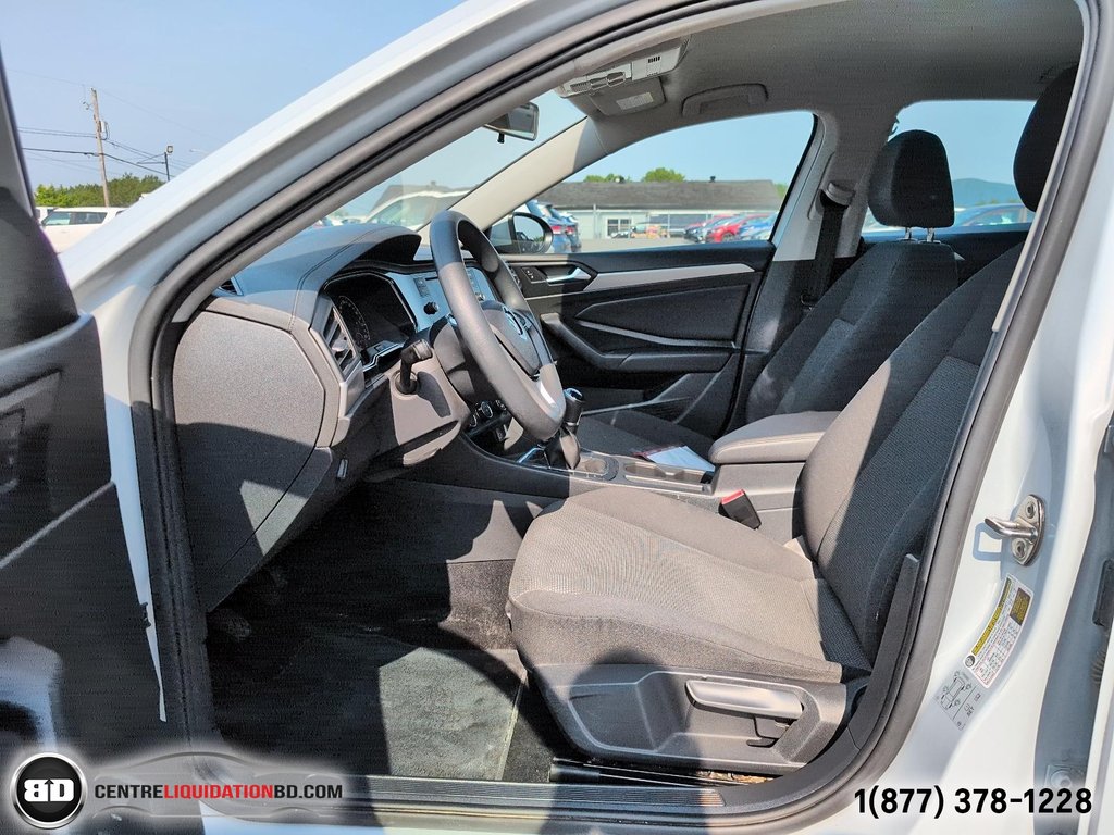 2019 Volkswagen Jetta Comfortline in Granby, Quebec - 13 - w1024h768px