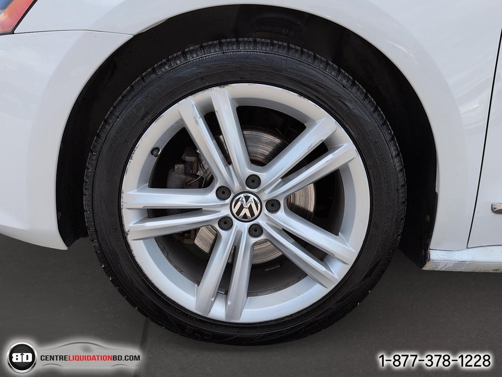 2013 Volkswagen Passat Highline in Granby, Quebec - 10 - w1024h768px