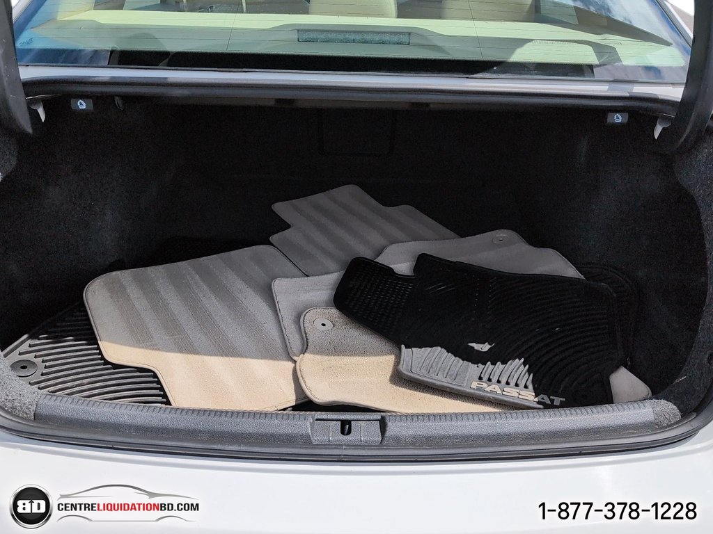 2013 Volkswagen Passat Highline in Granby, Quebec - 9 - w1024h768px
