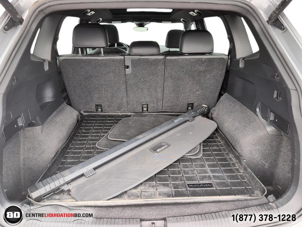 2022 Volkswagen Tiguan Highline R-Line in Granby, Quebec - 11 - w1024h768px
