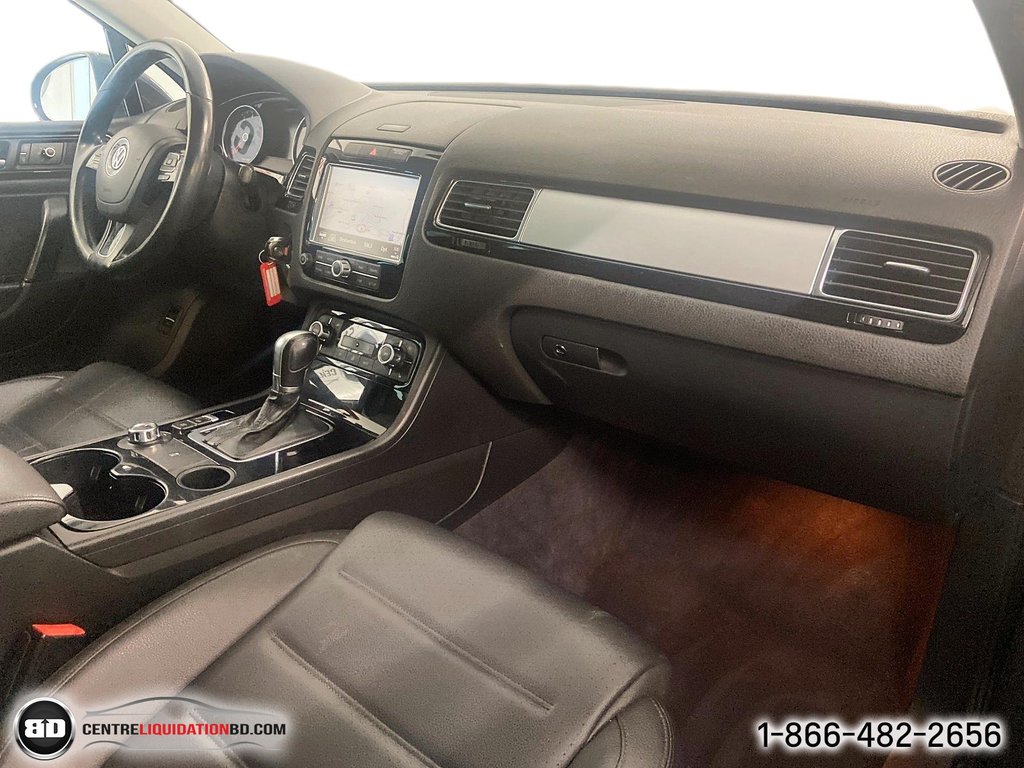 2011 Volkswagen Touareg in Granby, Quebec - 20 - w1024h768px