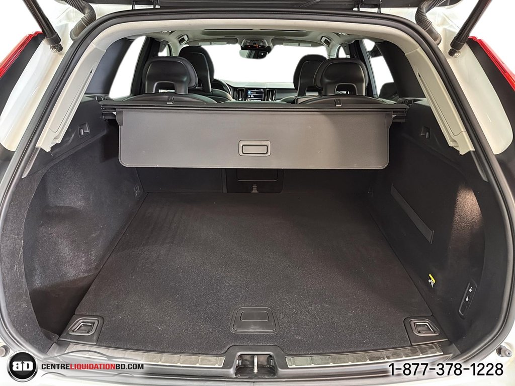Volvo XC60 Momentum 2018 à Granby, Québec - 11 - w1024h768px