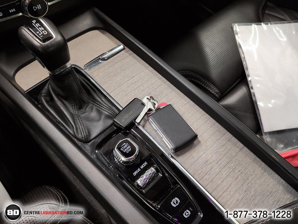 2019 Volvo XC60 Inscription AWD FULL FULL CUIR TOIT NAVIGATION in Granby, Quebec - 20 - w1024h768px