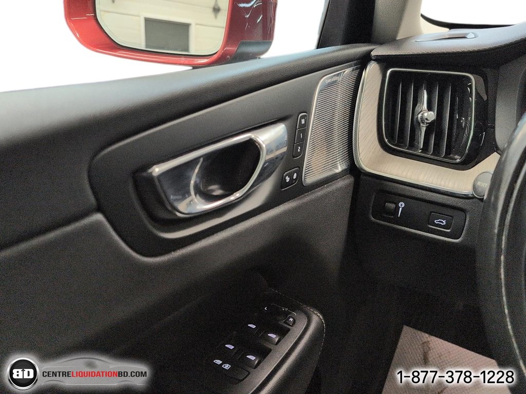 2019 Volvo XC60 Inscription AWD FULL FULL CUIR TOIT NAVIGATION in Granby, Quebec - 16 - w1024h768px