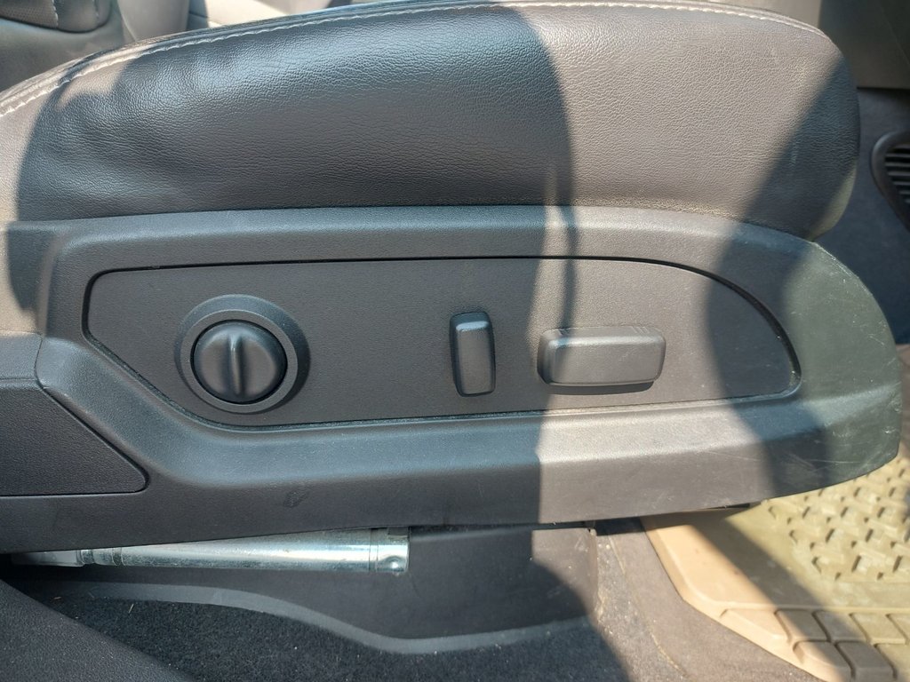 2016 Buick Enclave in Antigonish, Nova Scotia - 53 - w1024h768px
