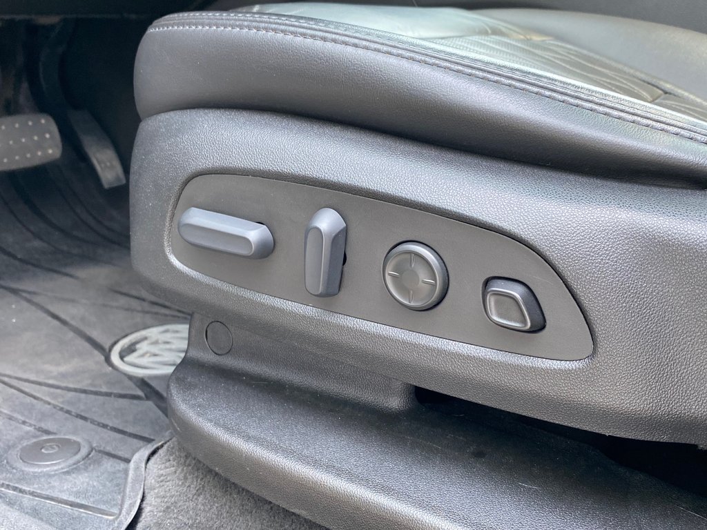 2022 Buick Enclave AVENIR | 7Pas | Roof | HtdWheel | Warranty to 2028 in Saint John, New Brunswick - 13 - w1024h768px