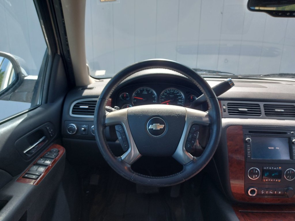 2010 Chevrolet Avalanche in Antigonish, Nova Scotia - 52 - w1024h768px