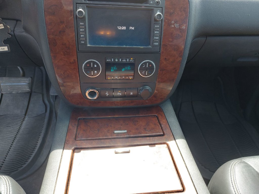 2010 Chevrolet Avalanche in Antigonish, Nova Scotia - 17 - w1024h768px