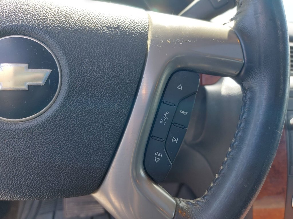 2010 Chevrolet Avalanche in Antigonish, Nova Scotia - 13 - w1024h768px