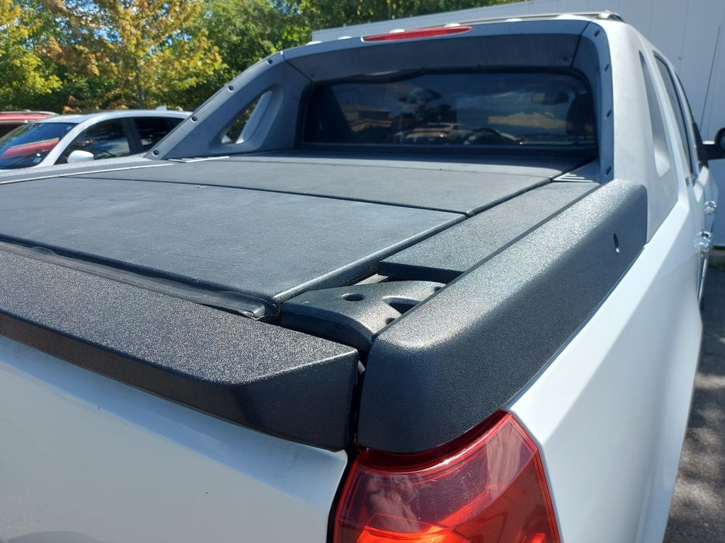2010 Chevrolet Avalanche in Antigonish, Nova Scotia - 66 - w1024h768px