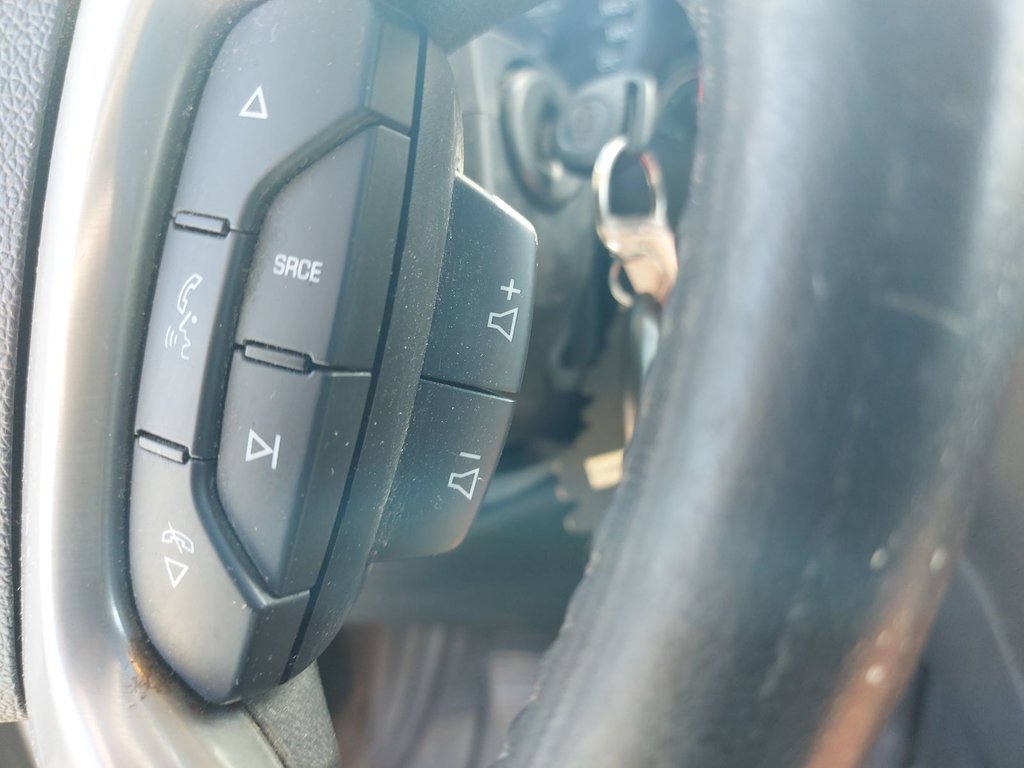 2010 Chevrolet Avalanche in Antigonish, Nova Scotia - 24 - w1024h768px
