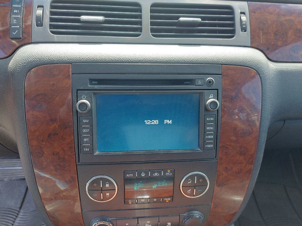 2010 Chevrolet Avalanche in Antigonish, Nova Scotia - 16 - w1024h768px