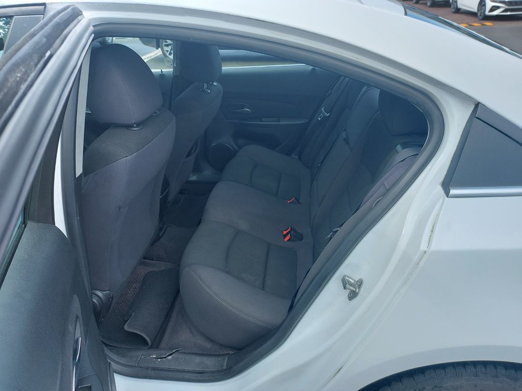 2013 Chevrolet Cruze in Antigonish, Nova Scotia - 36 - w1024h768px