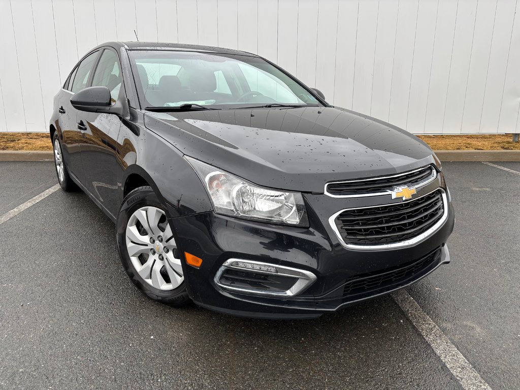 Chevrolet Cruze 1LT | SunRoof | Cam | USB | Bluetooth | Keyless 2016 à Saint John, Nouveau-Brunswick - 1 - w1024h768px