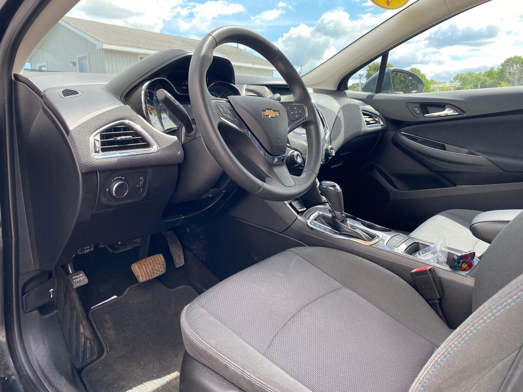 2018 Chevrolet Cruze in Antigonish, Nova Scotia - 11 - w1024h768px
