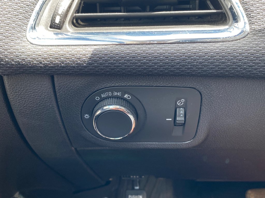 2018 Chevrolet Cruze in Antigonish, Nova Scotia - 18 - w1024h768px