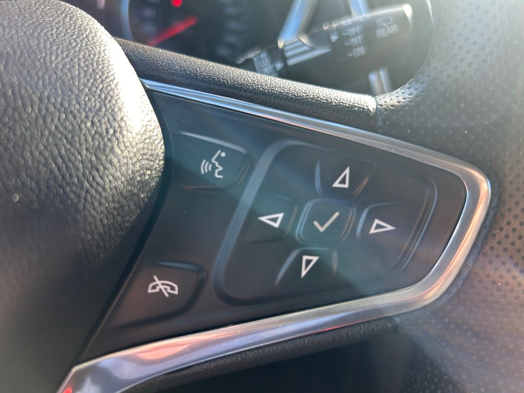 2019  Equinox LT | Cam | USB | HtdSeats | Bluetooth | Keyless in Saint John, New Brunswick - 21 - w1024h768px