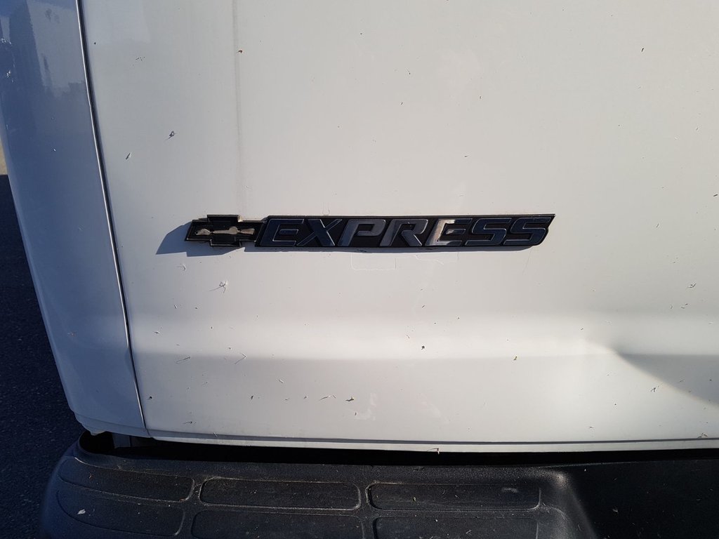 2018 Chevrolet Express 2500 in Antigonish, Nova Scotia - 39 - w1024h768px