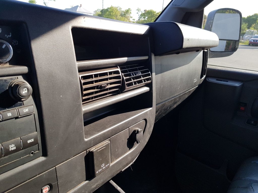 2018 Chevrolet Express 2500 in Antigonish, Nova Scotia - 21 - w1024h768px
