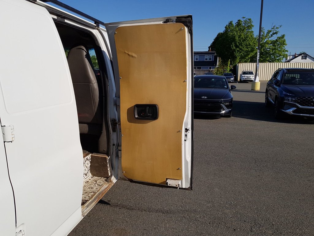 2018 Chevrolet Express 2500 in Antigonish, Nova Scotia - 25 - w1024h768px