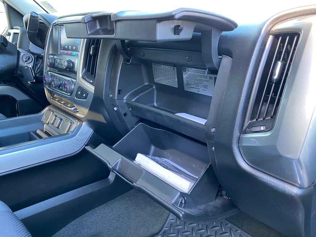 2016 Chevrolet SILVERADO 1500 in Antigonish, Nova Scotia - 33 - w1024h768px