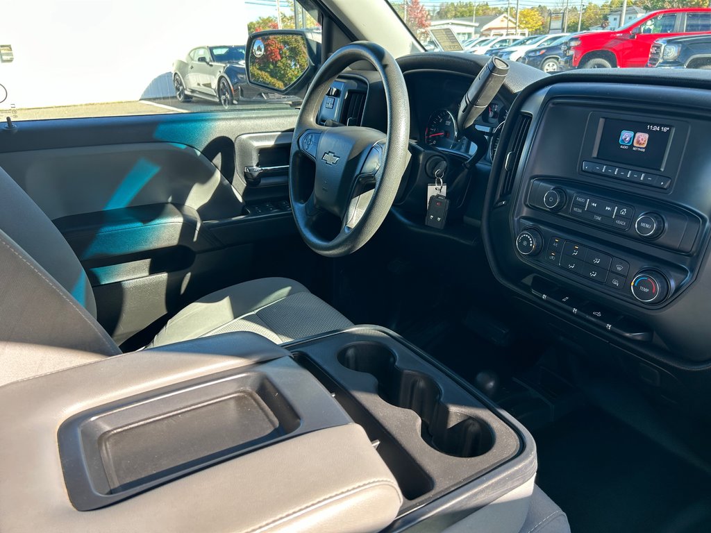 2017  Silverado 1500 Black Out Edition | Cam | USB | 20s | Bluetooth in Saint John, New Brunswick - 39 - w1024h768px