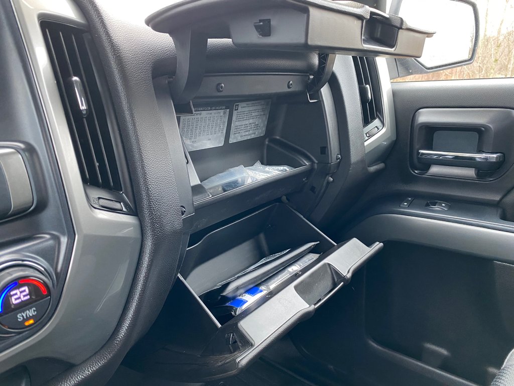 2018  Silverado 1500 LT | Cam | USB | XM | Bluetooth | Keyless | Cruise in Saint John, New Brunswick - 43 - w1024h768px