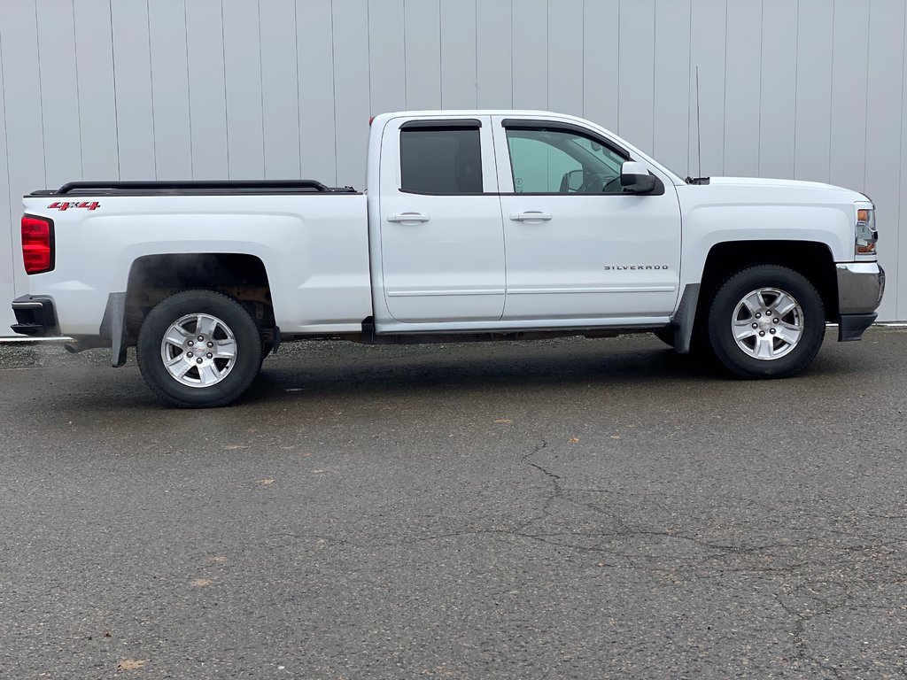 2018  Silverado 1500 LT | Cam | USB | XM | Bluetooth | Keyless | Cruise in Saint John, New Brunswick - 8 - w1024h768px