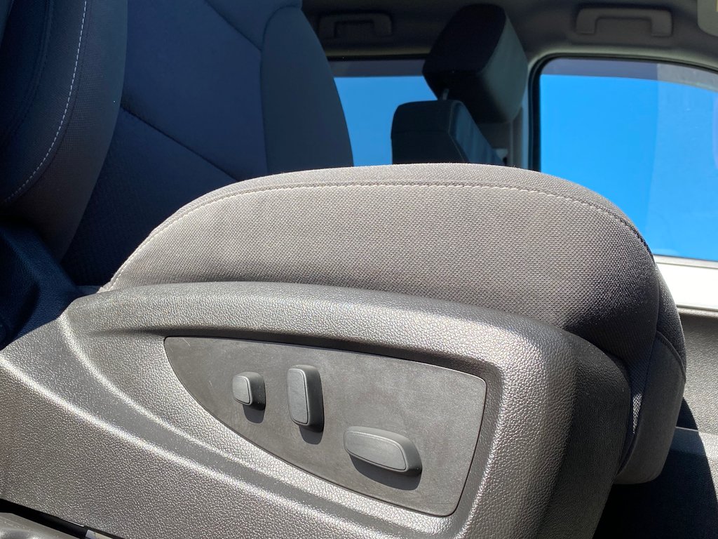 2018 Chevrolet Silverado 1500 in Antigonish, Nova Scotia - 30 - w1024h768px