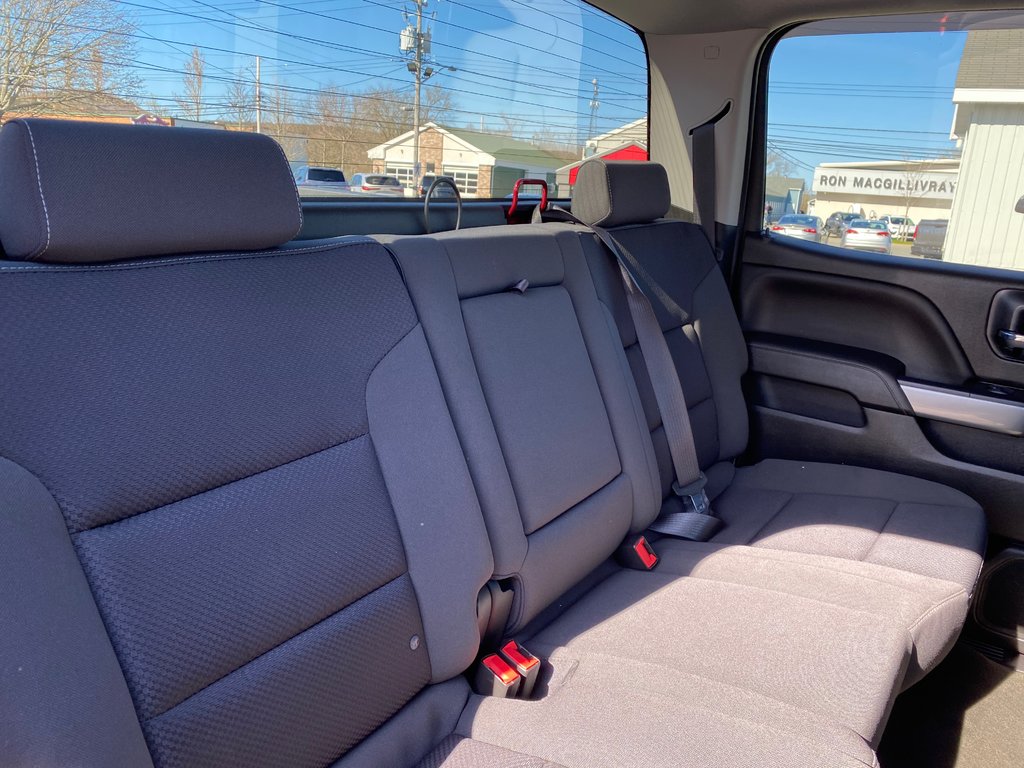 2018 Chevrolet Silverado 1500 in Antigonish, Nova Scotia - 33 - w1024h768px