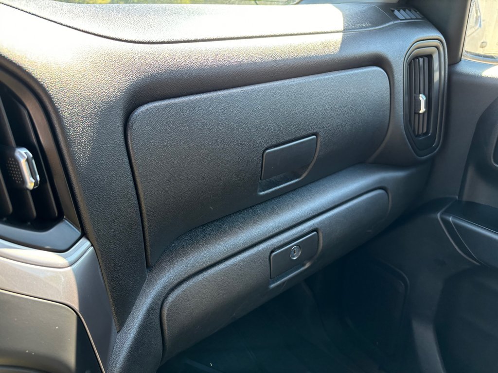 2019  Silverado 1500 Custom | Cam | USB | Bluetooth | Keyless | Cruise in Saint John, New Brunswick - 28 - w1024h768px