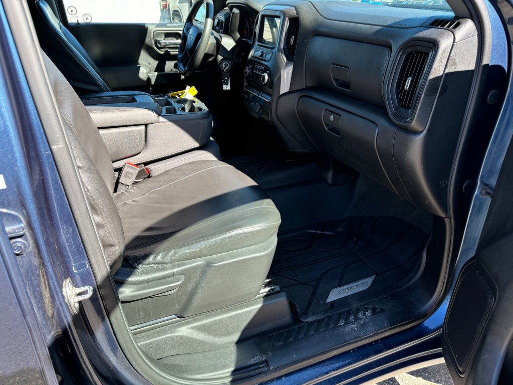 2019  Silverado 1500 Custom | Cam | USB | Bluetooth | Keyless | Cruise in Saint John, New Brunswick - 14 - w1024h768px