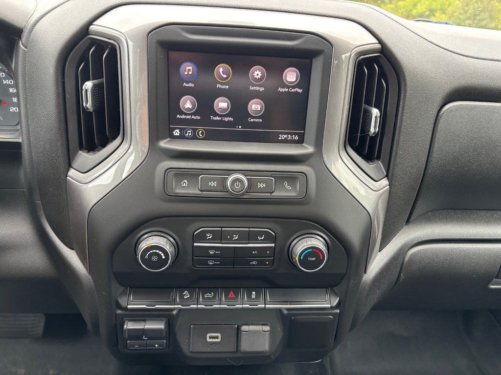 2020  Silverado 1500 Custom Trail Boss | Cam | USB | Warranty to 2025 in Saint John, New Brunswick - 28 - w1024h768px