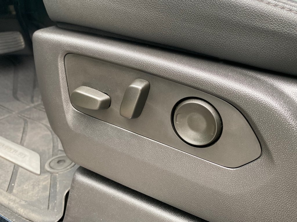2023 Chevrolet Silverado 1500 ZR2 | SunRoof | Cam | HtdWheel | Warranty to 2028 in Saint John, New Brunswick - 13 - w1024h768px