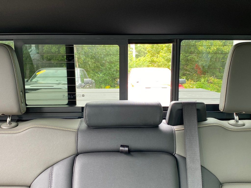 2023 Chevrolet Silverado 1500 ZR2 | SunRoof | Cam | HtdWheel | Warranty to 2028 in Saint John, New Brunswick - 44 - w1024h768px